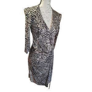 Trina Turk - Tan & Black Printed Quarter Sleeve Wrap Dress size 8 Midi Cocktails